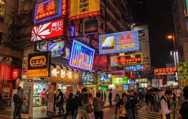 Top 3 Shopping Destinations for Shopaholics in Hong Kong